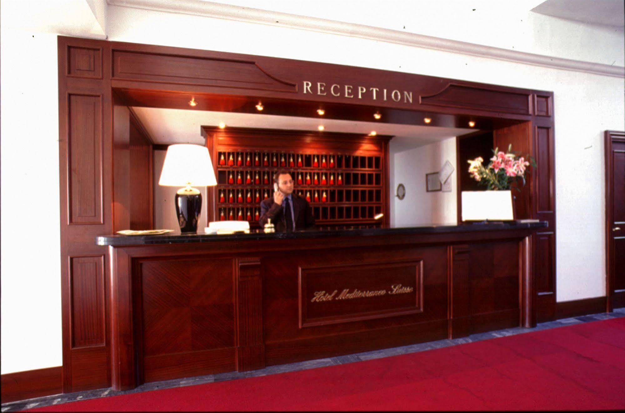 Hotel Mediterraneo Чивитавекия Екстериор снимка